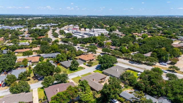 6808 Winchester Court, Fort Worth, TX 76133