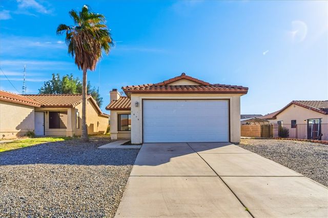 1676 Ash Avenue, Bullhead City, AZ 86442