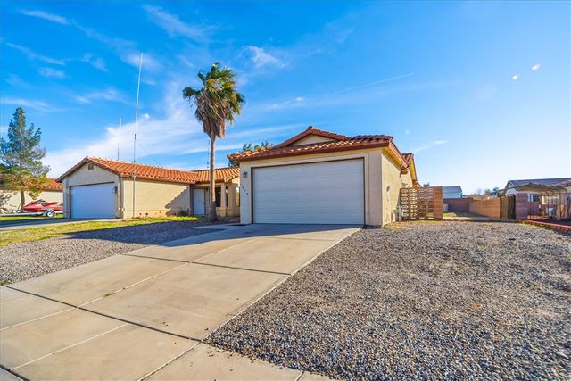 1676 Ash Avenue, Bullhead City, AZ 86442