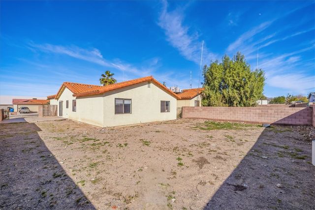 1676 Ash Avenue, Bullhead City, AZ 86442