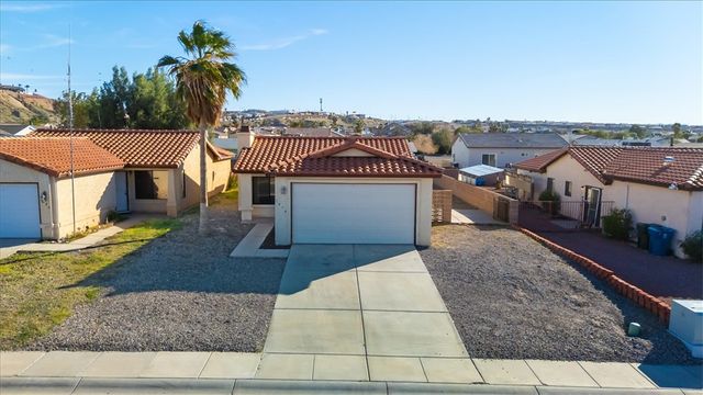 1676 Ash Avenue, Bullhead City, AZ 86442