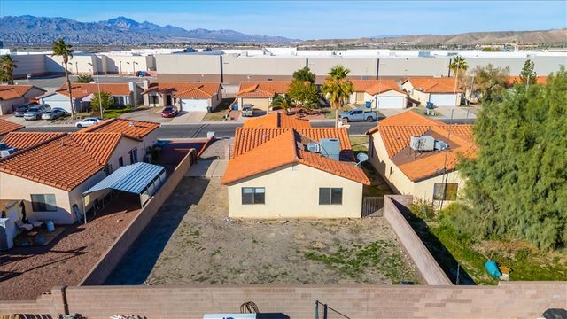 1676 Ash Avenue, Bullhead City, AZ 86442