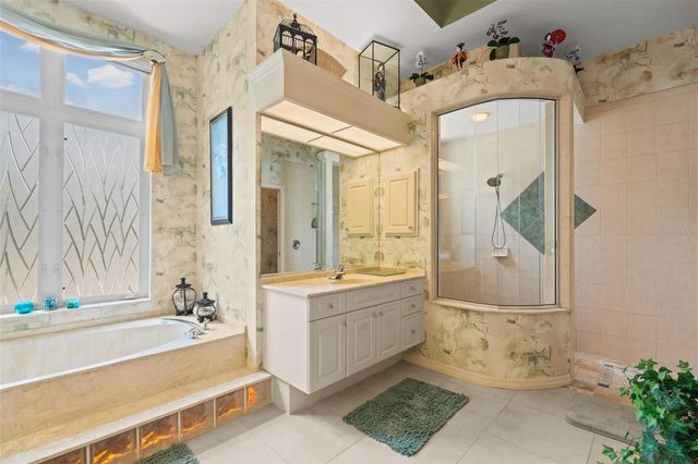 7517 COVENTRY COURT, Lakewood Ranch, FL 34202