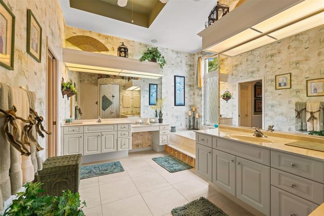 7517 COVENTRY COURT, Lakewood Ranch, FL 34202