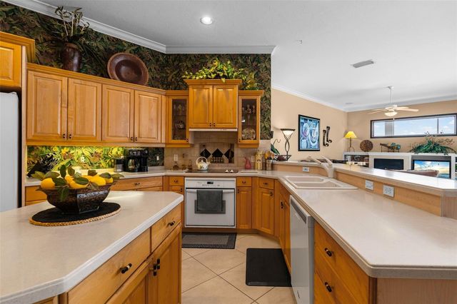 7517 COVENTRY COURT, Lakewood Ranch, FL 34202