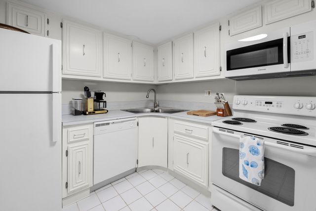 1200 S Flagler Drive 1102, West Palm Beach, FL 33401
