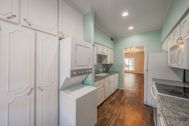 4312 Bellaire Drive S 127, Fort Worth, TX 76109