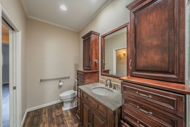 4312 Bellaire Drive S 127, Fort Worth, TX 76109