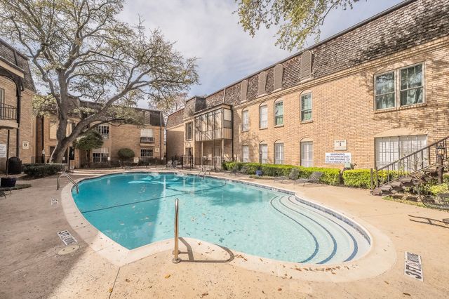 4312 Bellaire Drive S 127, Fort Worth, TX 76109