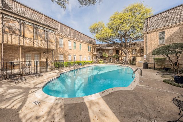 4312 Bellaire Drive S 127, Fort Worth, TX 76109