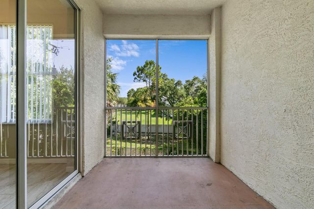 5039 SUNRIDGE PALMS DRIVE 203, Tampa, FL 33617