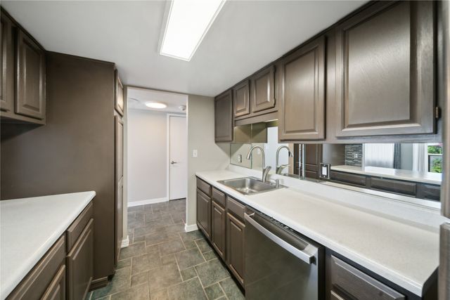 410 W 7th Street 929, Tulsa, OK 74119