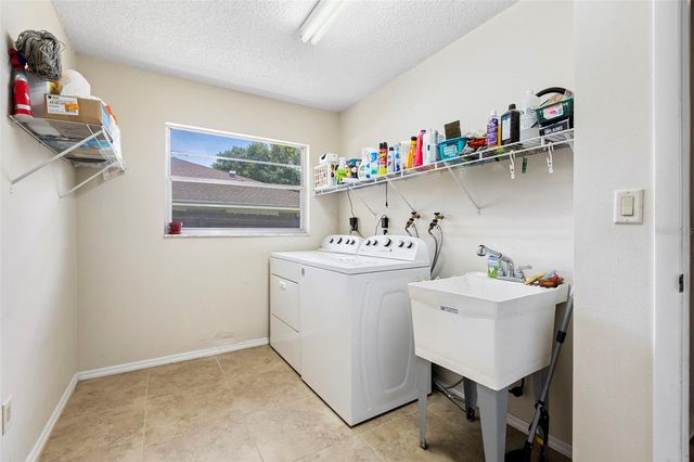 207 DUNBRIDGE DRIVE, Palm Harbor, FL 34684