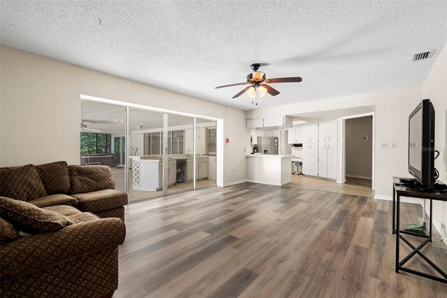 207 DUNBRIDGE DRIVE, Palm Harbor, FL 34684