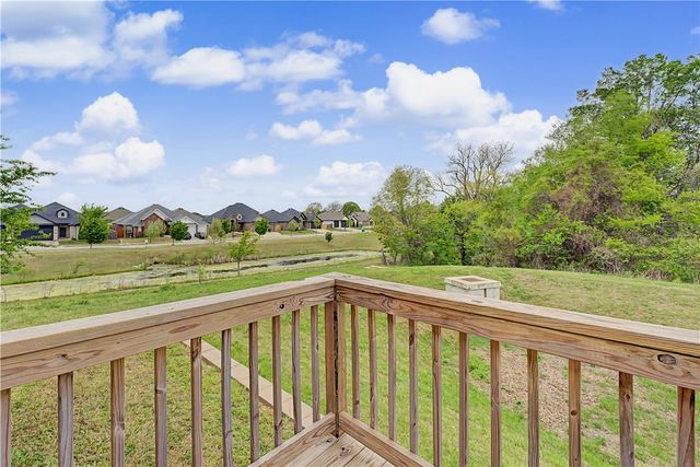 5979 W Holdcroft Drive, Fayetteville, AR 72704