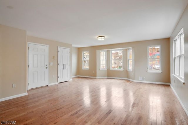 150 N Munn Ave, East Orange City, NJ 07017