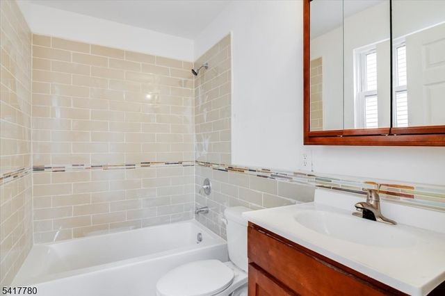 150 N Munn Ave, East Orange City, NJ 07017