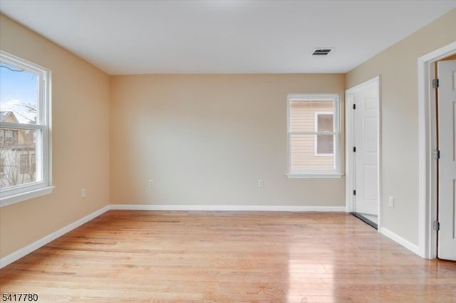 150 N Munn Ave, East Orange City, NJ 07017