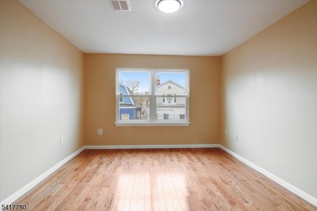 150 N Munn Ave, East Orange City, NJ 07017