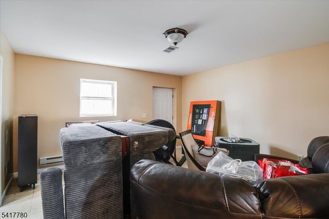 150 N Munn Ave, East Orange City, NJ 07017