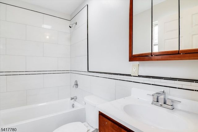 150 N Munn Ave, East Orange City, NJ 07017