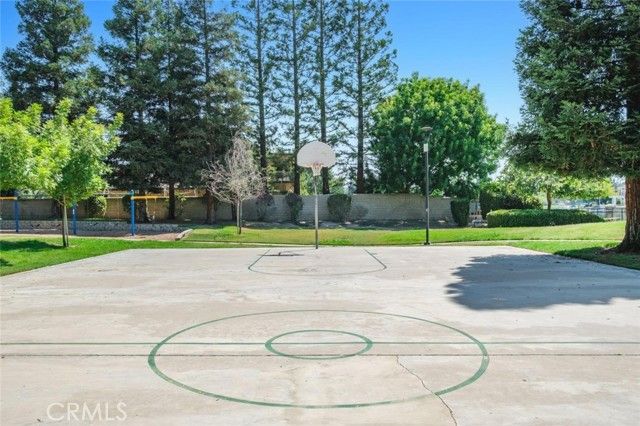 10781 N Windham Bay Circle, Fresno, CA 93730