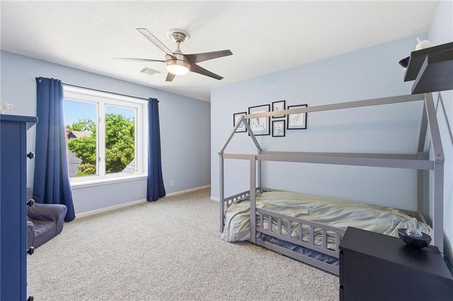 8001 Darnell Lane, Lenexa, KS 66215