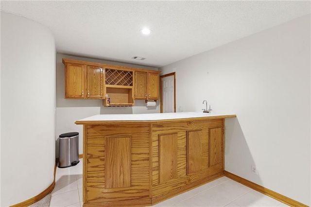 8001 Darnell Lane, Lenexa, KS 66215