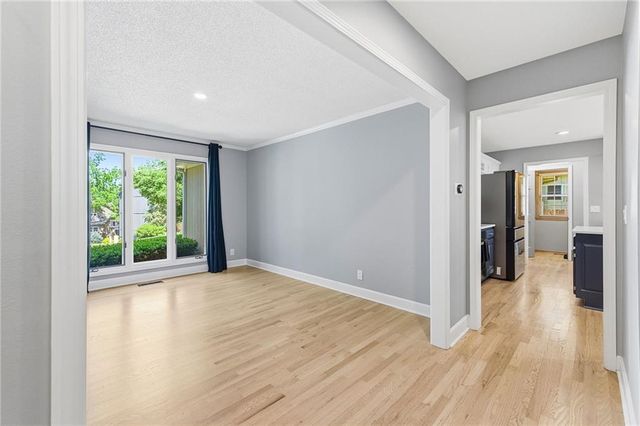 8001 Darnell Lane, Lenexa, KS 66215