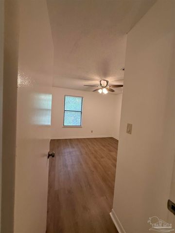 8370 Carl Dean 206, Pensacola, FL 32514