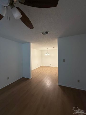 8370 Carl Dean 206, Pensacola, FL 32514