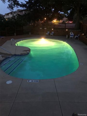 855 Cliffs Drive 303C, Ypsilanti, MI 48198