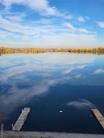 855 Cliffs Drive 303C, Ypsilanti, MI 48198