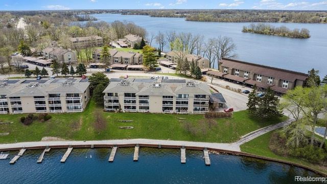 855 Cliffs Drive 303C, Ypsilanti, MI 48198
