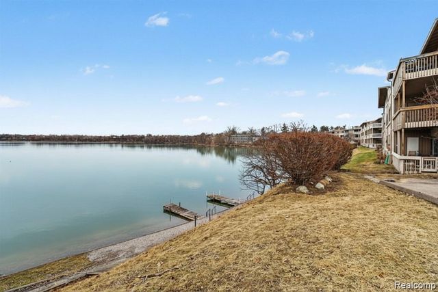 855 Cliffs Drive 303C, Ypsilanti, MI 48198