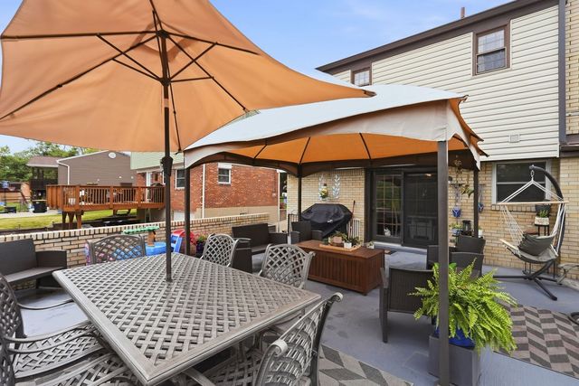 621 Portia DRIVE, Bethel Park, PA 15236
