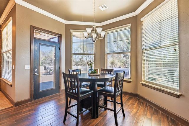 2715 Woodlawn Court, Shawnee, OK 74804