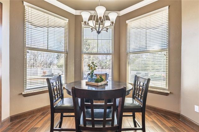 2715 Woodlawn Court, Shawnee, OK 74804