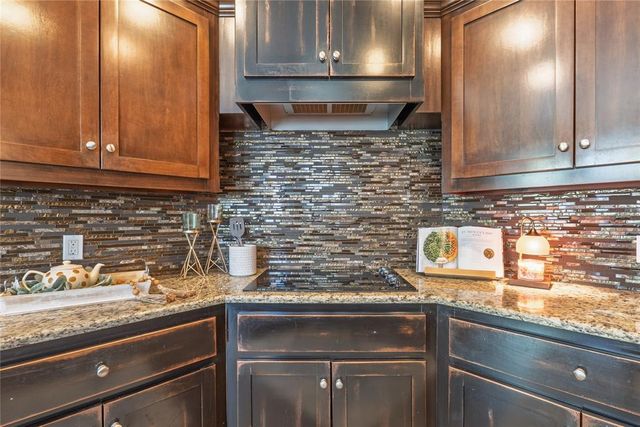 2715 Woodlawn Court, Shawnee, OK 74804