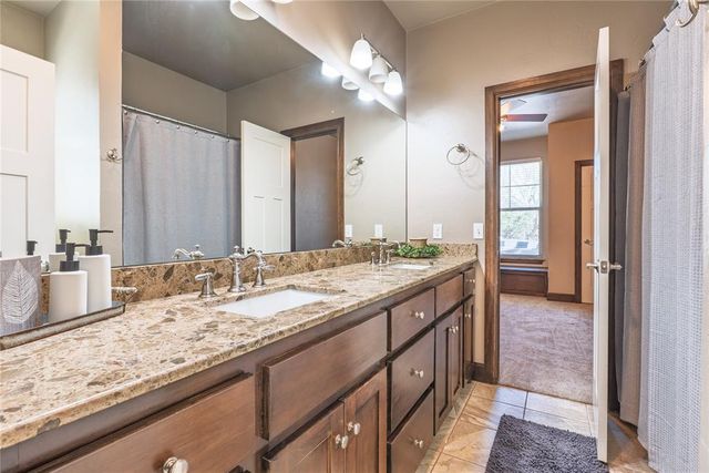 2715 Woodlawn Court, Shawnee, OK 74804