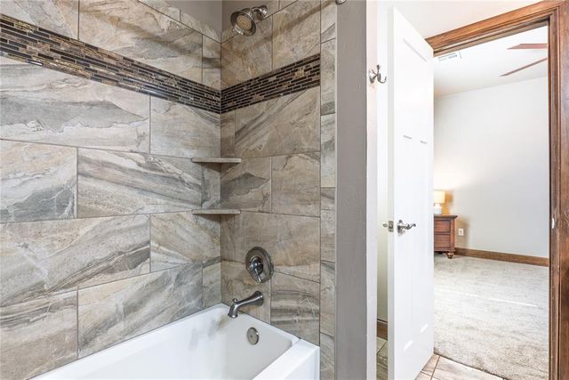 2715 Woodlawn Court, Shawnee, OK 74804