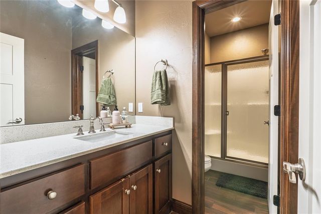 2715 Woodlawn Court, Shawnee, OK 74804