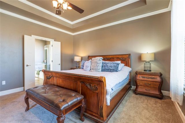 2715 Woodlawn Court, Shawnee, OK 74804