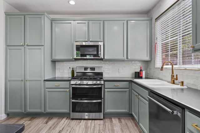 9028 Mountain Mist LN, Round Rock, TX 78681