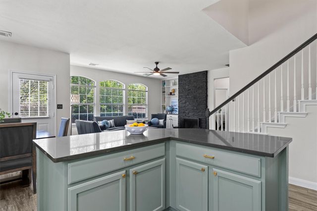 9028 Mountain Mist LN, Round Rock, TX 78681