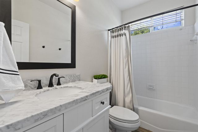 9028 Mountain Mist LN, Round Rock, TX 78681