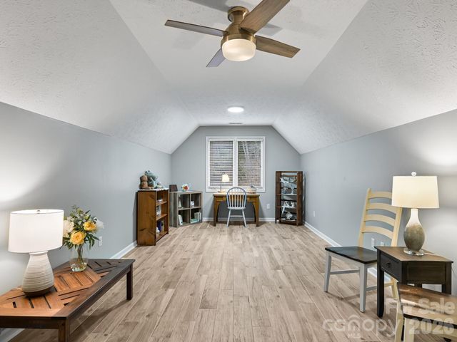 2208 E Cumming Woods Lane, Hendersonville, NC 28739