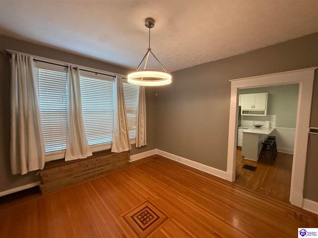 223 W Poplar Street, Elizabethtown, KY 42701