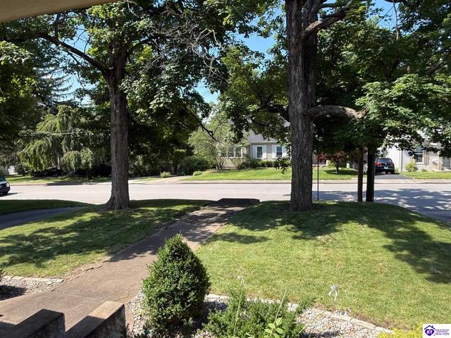 223 W Poplar Street, Elizabethtown, KY 42701