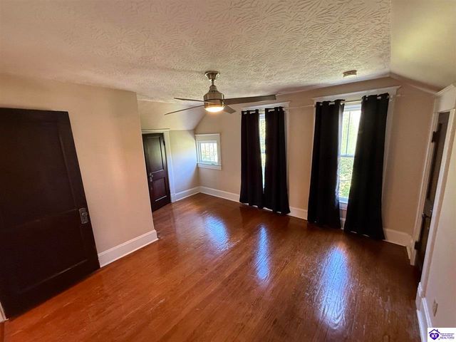 223 W Poplar Street, Elizabethtown, KY 42701